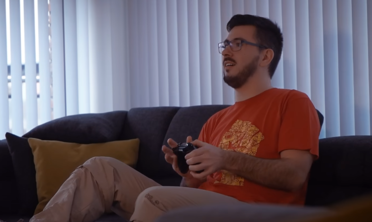 Grâce à son appli Xbox, Stijn a toujours ses amis, ses jeux et ses exploits à portée de main