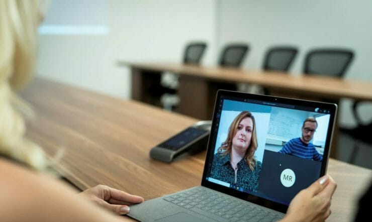 Waarom alleen een mobiel nummer voor ambtenaren niet werkt 